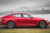 KIA STINGER 3,3 TWIN-TURBO V6 AWD GT KIA STINGER 3,3 TWIN-TURBO V6 AWD GT