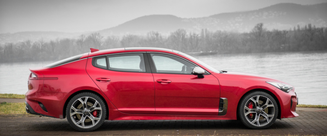KIA STINGER 3,3 TWIN-TURBO V6 AWD GT KIA STINGER 3,3 TWIN-TURBO V6 AWD GT
