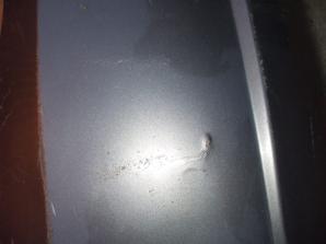 NISSAN ALMERA N16 2003-2006 Hátsó Lökhárító Enyhén sérült