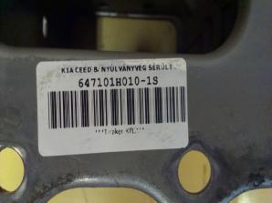 KIA CEED B. NYÚLVÁNYVÉG SÉRÜLT