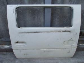NISSAN CABSTAR J.H.AJTÓ BONTOTT