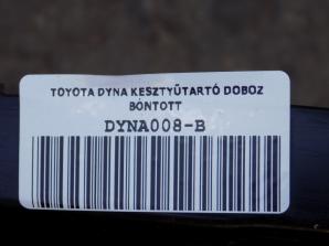 TOYOTA DYNA KESZTYŰTARTÓ DOBOZ BONTOTT