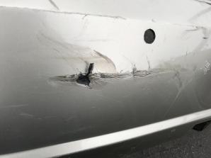 NISSAN ALMERA  2006-2011 Hátsó Lökhárító Enyhén sérült