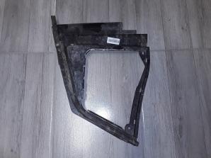 MOTORTÉR AKKUMULÁTOR FELETTI BURKOLAT KERET