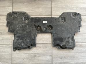MOTORVÉDŐ BURKOLAT 1FÜL HIÁNYZIK